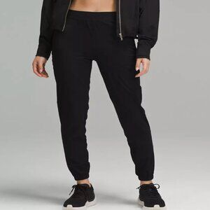 Adapted State High-Rise Jogger Size 4, Black